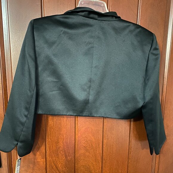 Crop Jacket - Picture 2 of 5